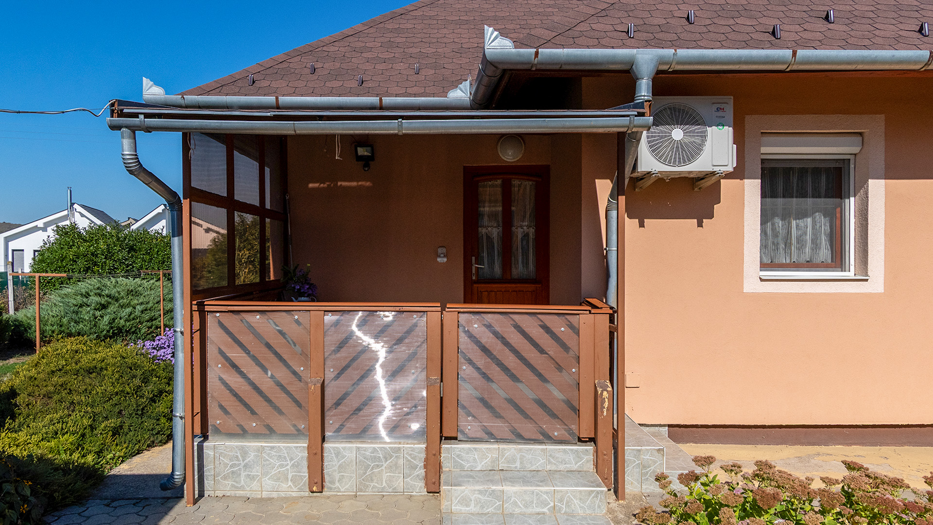 (BAA) Gepflegtes Einfamilienhaus mit schön angelegtem Grundstück und Garage! – Zalacsány, foto 6 van 20