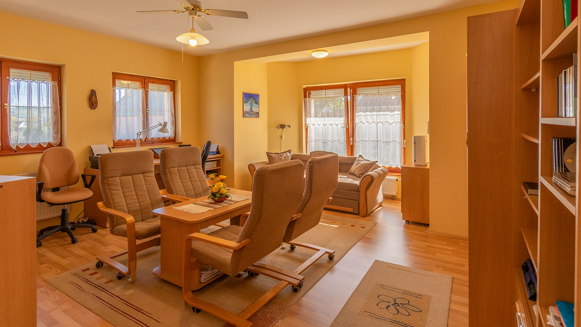 (BAA) Gepflegtes Einfamilienhaus mit schön angelegtem Grundstück und Garage! – Zalacsány, foto 17 van 20