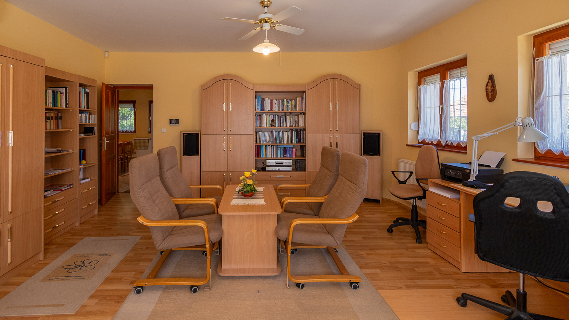 (BAA) Gepflegtes Einfamilienhaus mit schön angelegtem Grundstück und Garage! – Zalacsány, foto 19 van 20