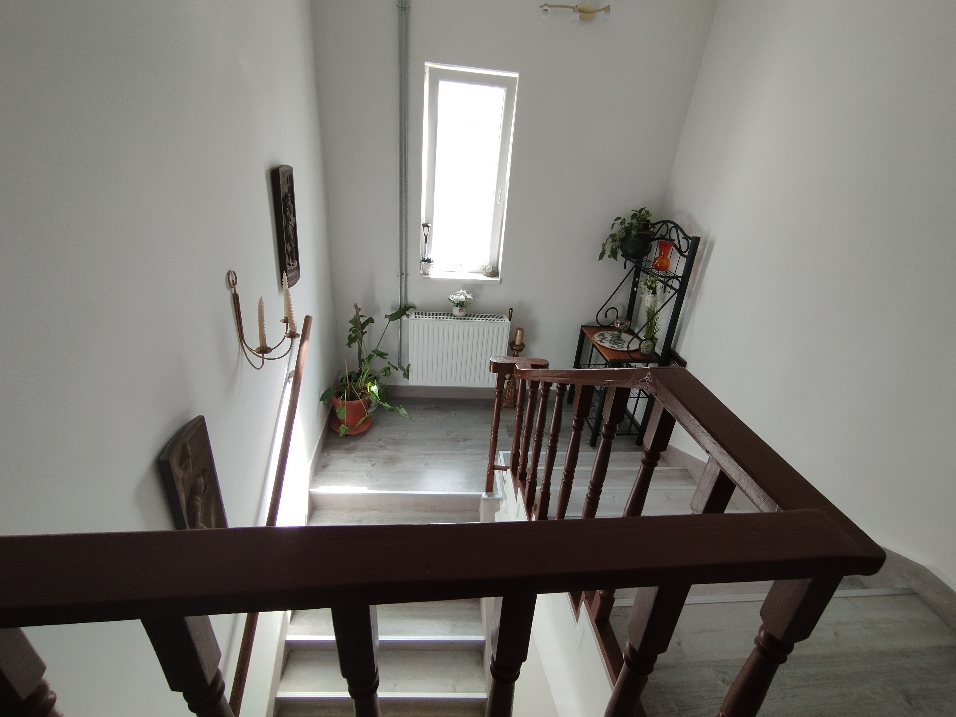 (BAB) Renoviertes Wohnhaus mit Mobiliar, separater Wohneinheit und 960 m² Grundstück – Győr, photo 6 of 15