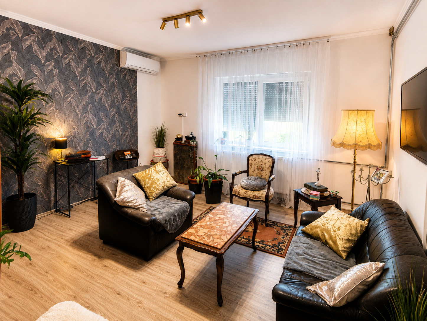 (BAB) Renoviertes Wohnhaus mit Mobiliar, separater Wohneinheit und 960 m² Grundstück – Győr, photo 4 of 15
